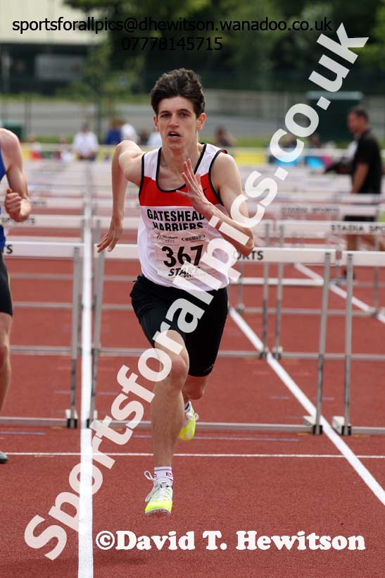 Under-17 mens 100 metres hurdles. Photo: David T. Hewitson/Sports for All Pics